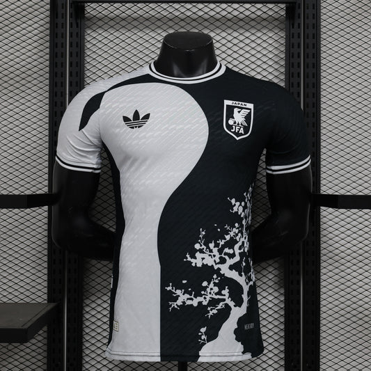 Japan Black & White Edition 2024/25