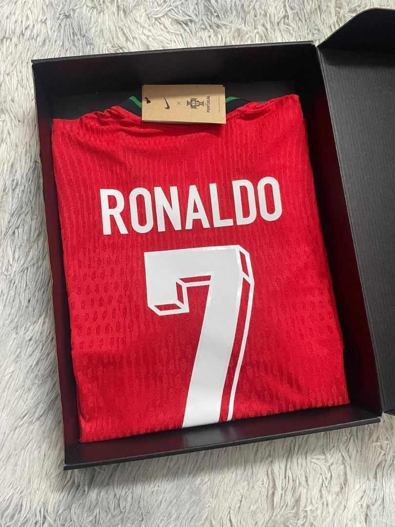 Portugal Home + Ronaldo 7 PLAYER VERSION