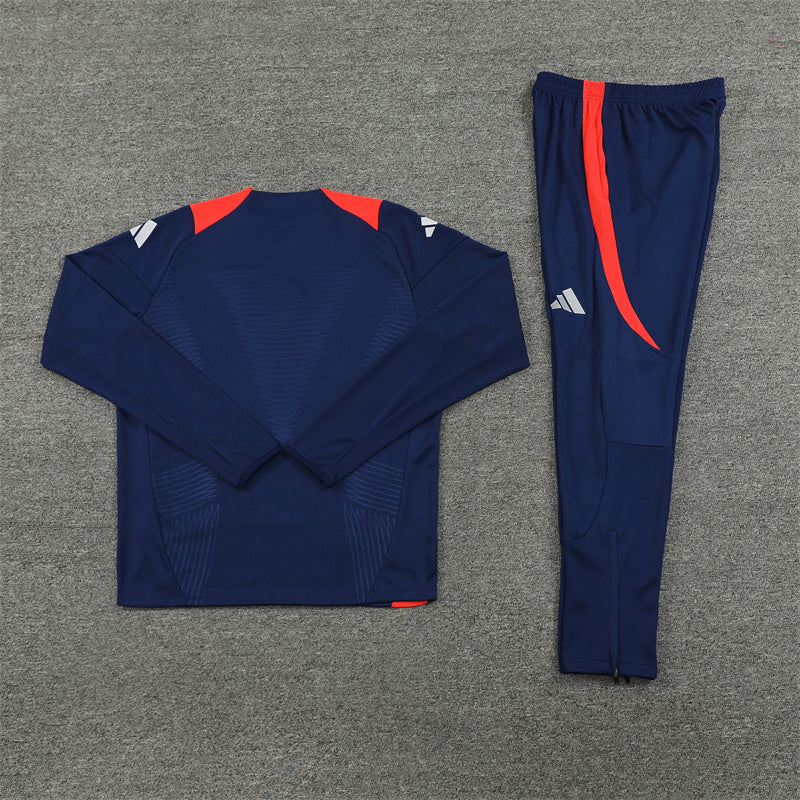 Manchester United Tracksuit 2024/25 (No Zip)