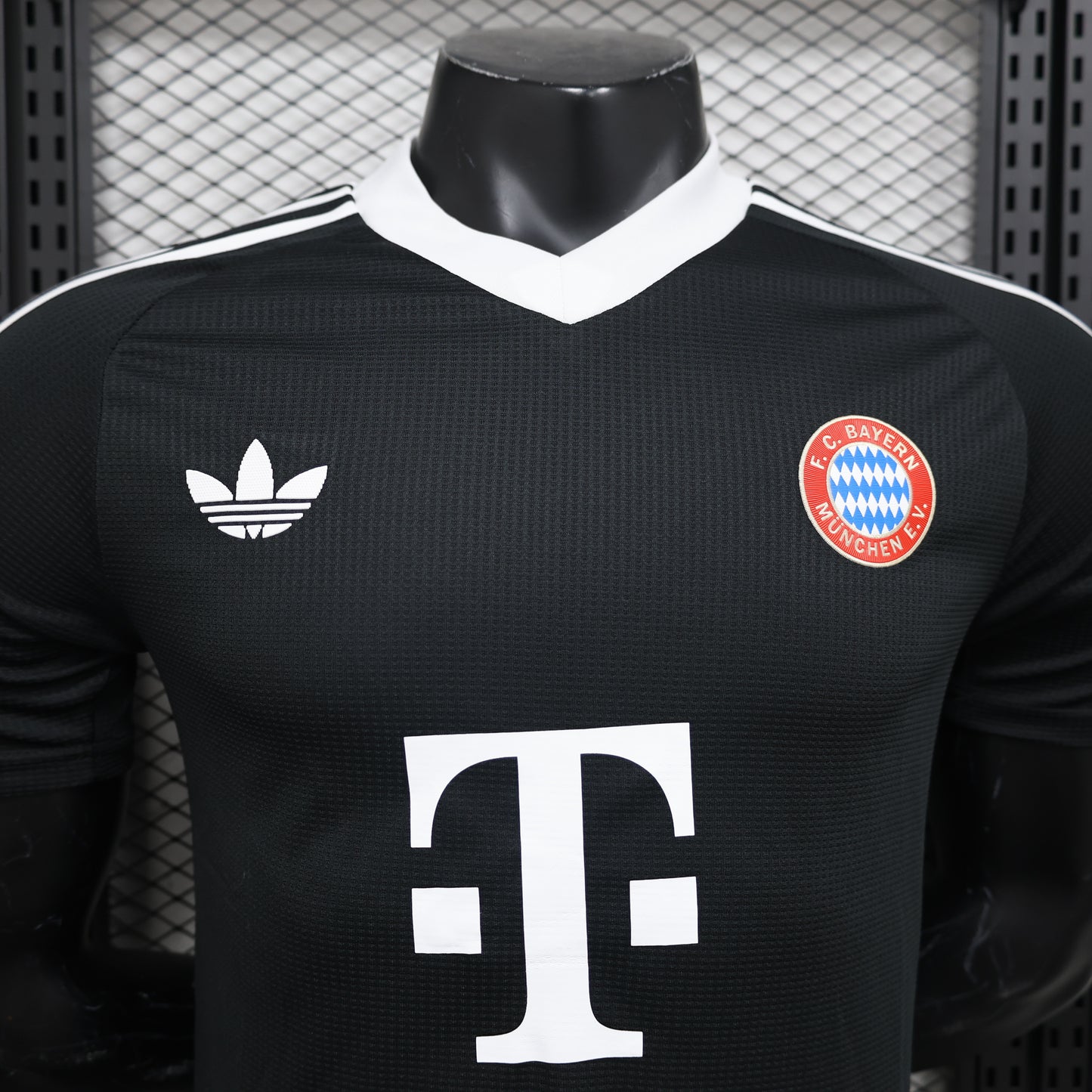 Bayern Munich Goalkeeper 2024/25