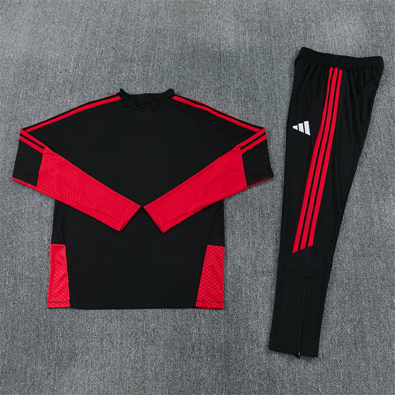 Manchester United Tracksuit 2026/27