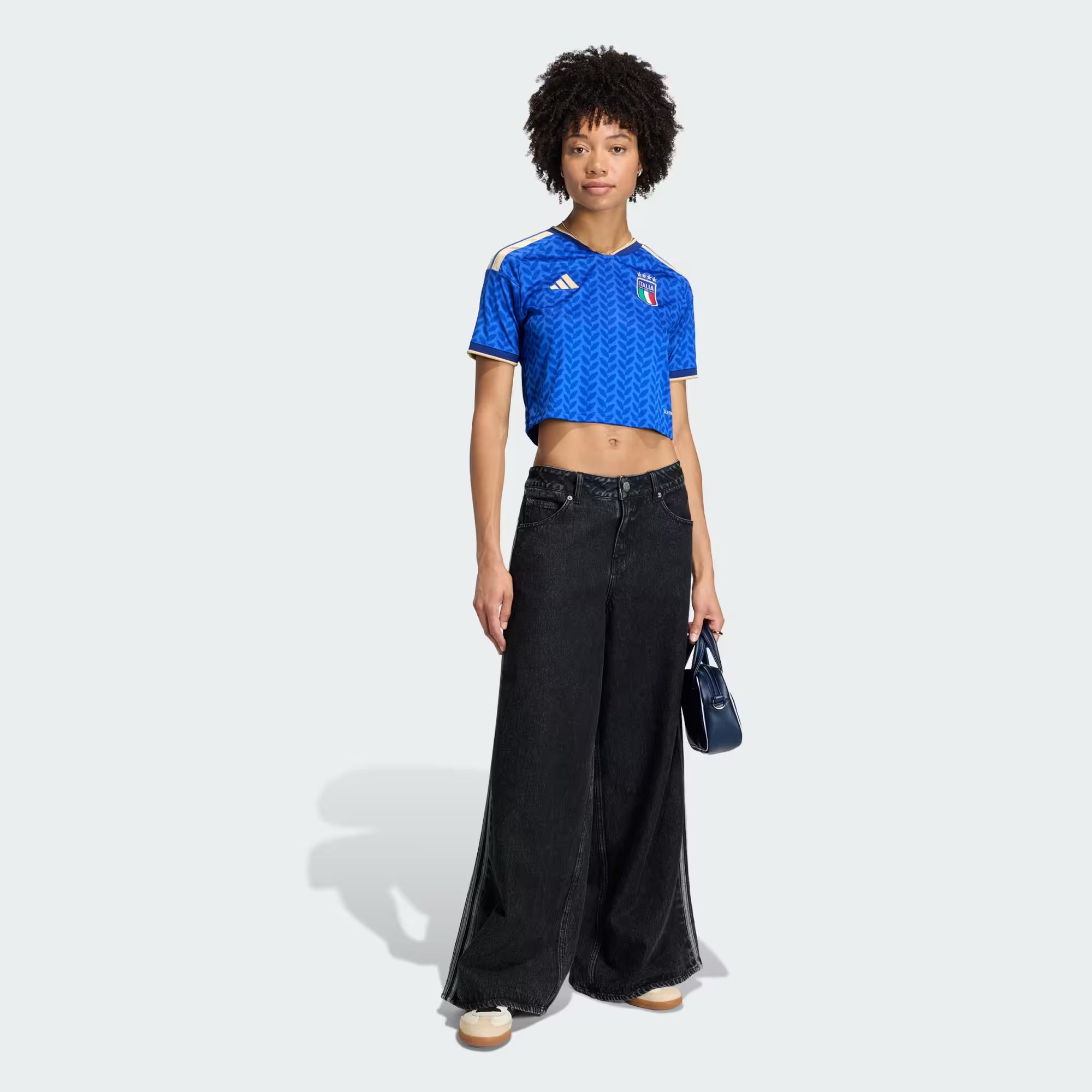 Italy Crop Sleeved