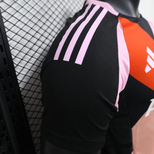 Bayern Munich Pre Match 2024-25 - Image 6