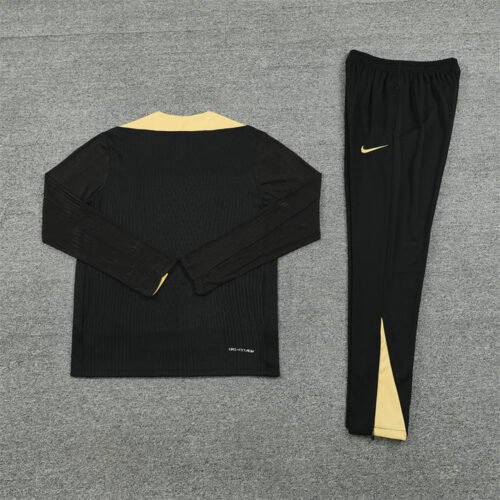 FC Barcelona Tracksuit 2024-25 - Image 3