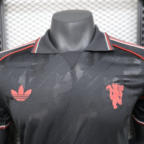 Manchester United Pre Match 2024-25 - Image 3
