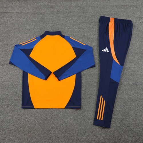 Juventus Tracksuit - Image 3