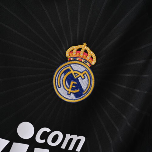 Real Madrid Away 2010/11 - Image 2