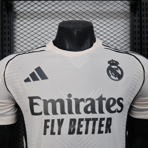 Real Madrid Training 2025/26 - Image 2